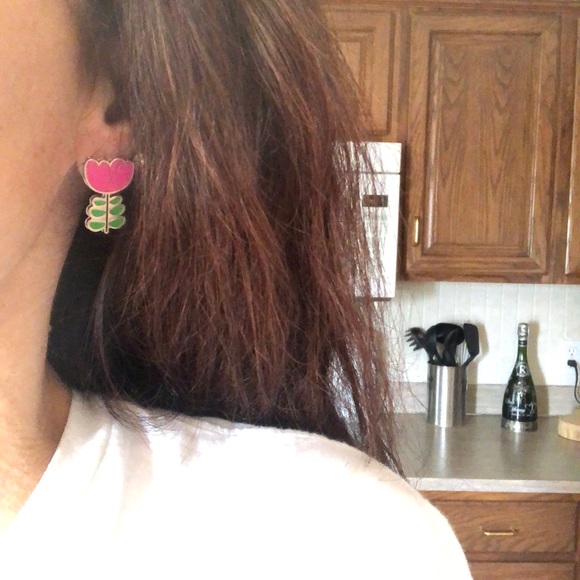 NEW Tulip 🌷 Jewelry Set - Picture 3 of 3